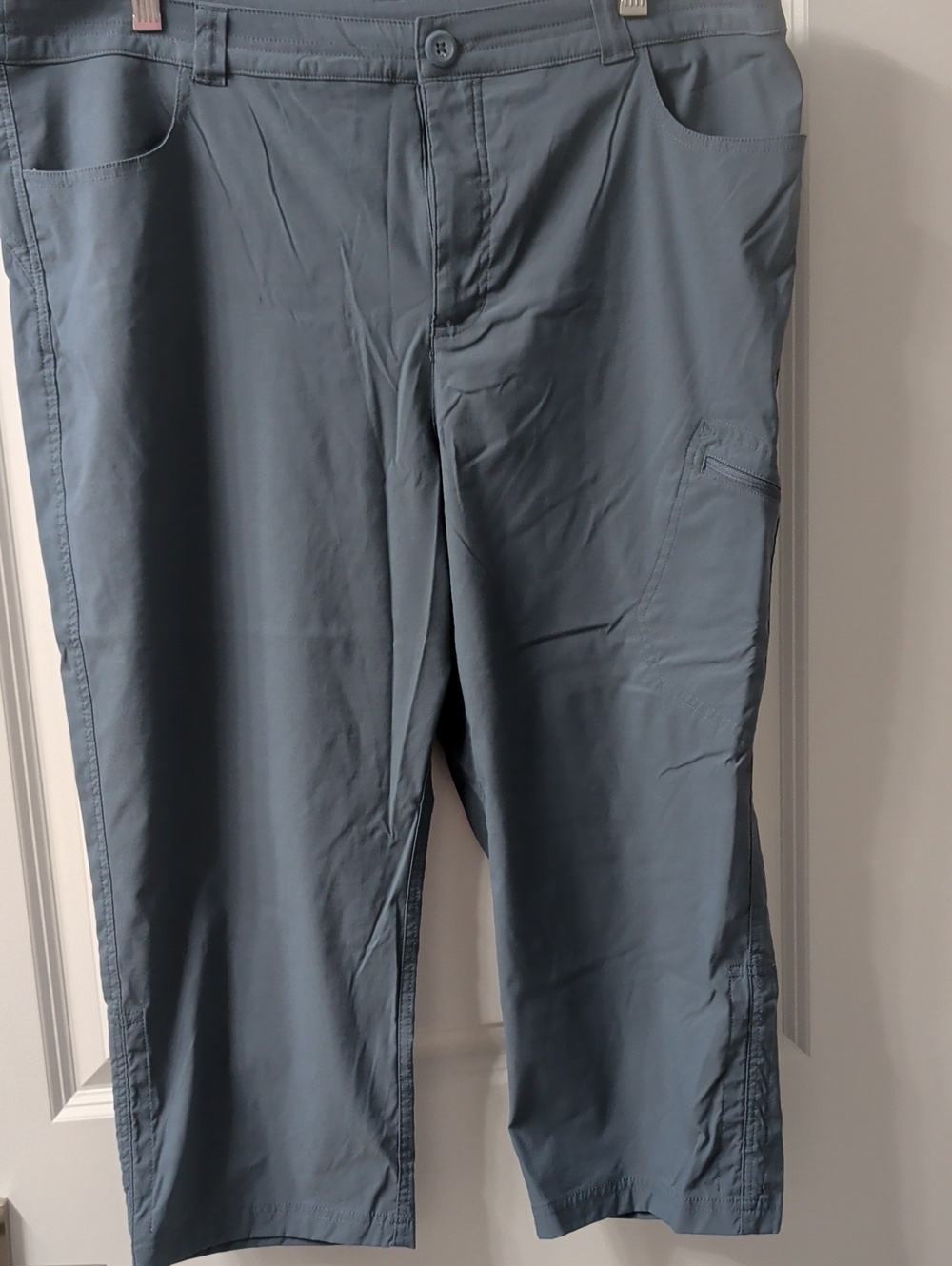 Eddie Bauer Women's Cargo Capri Pants in Slate Blue